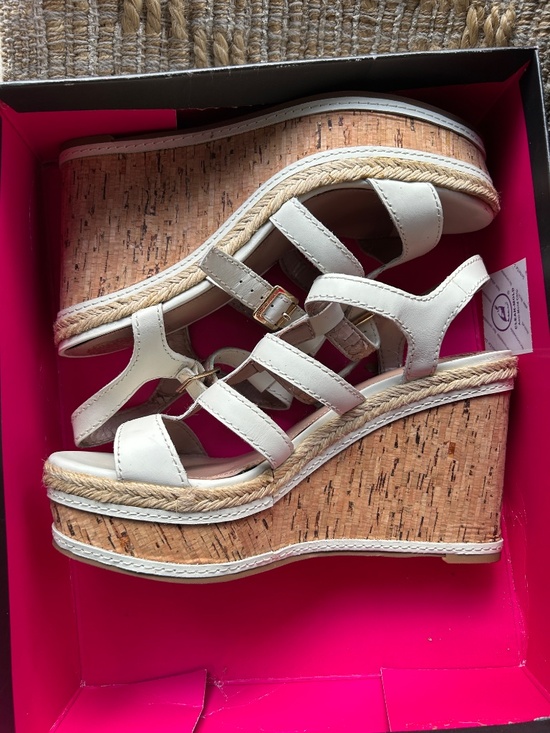 Vince Shoes - Platform sandal